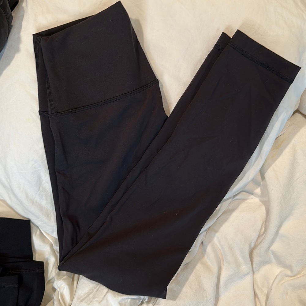 Black lululemon leggings